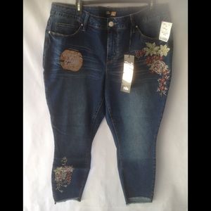 Royalty For Jeans w/Flowers - Red & Gold - 18W-NWT